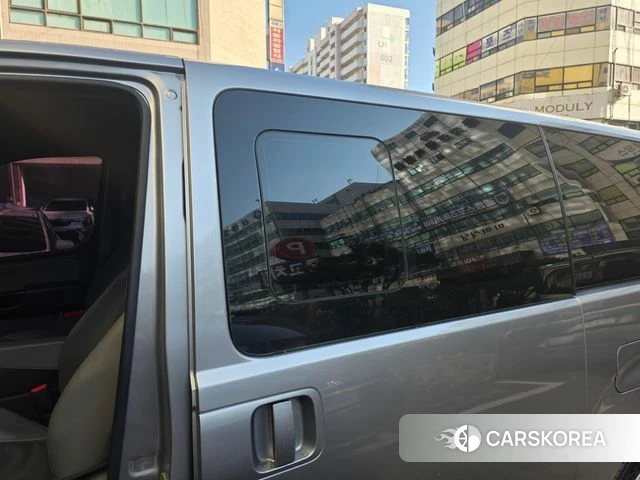 Hyundai The New Grand Starex id 3853646 из Кореи 12