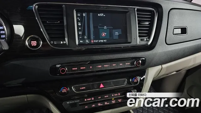 Kia The New Carnival id 2585972 из Кореи 17