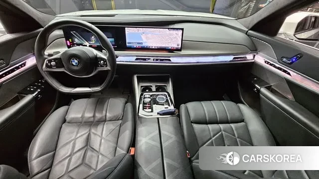 BMW 7 Series (G70) id 3058037 из Кореи 17