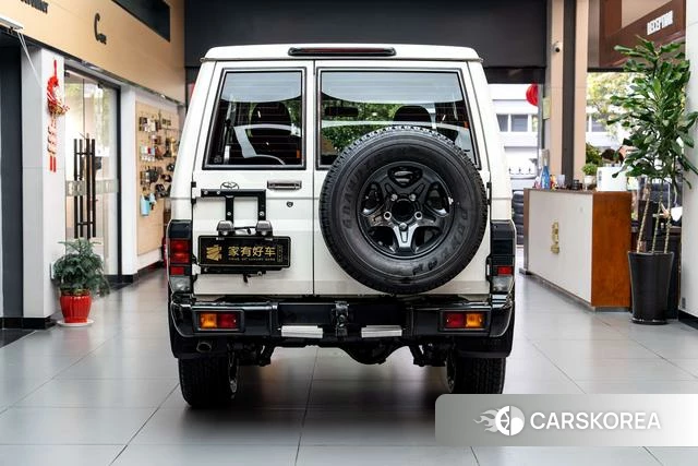 Toyota Land Cruiser 70 Series id 4239381 из Китая 16
