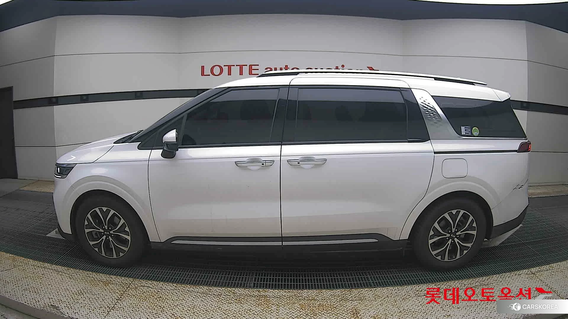 Kia Carnival id 4902373 из Кореи 35