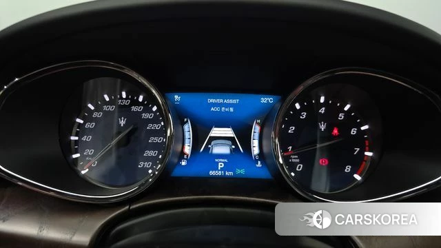 Maserati Quattroporte id 4520137 из Кореи 32