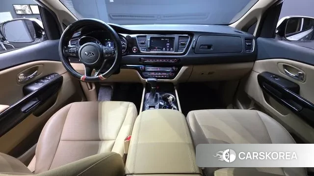 Kia The New Carnival id 3573755 из Кореи 17