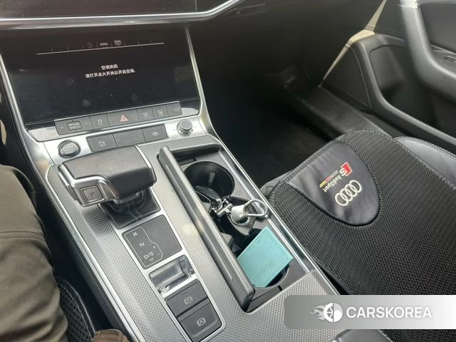 Audi A6L id 4253912 из Китая 17