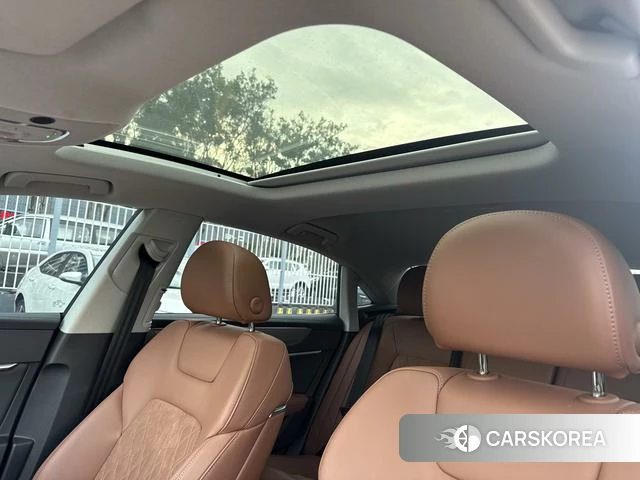 Audi A7L id 4263932 из Китая 24