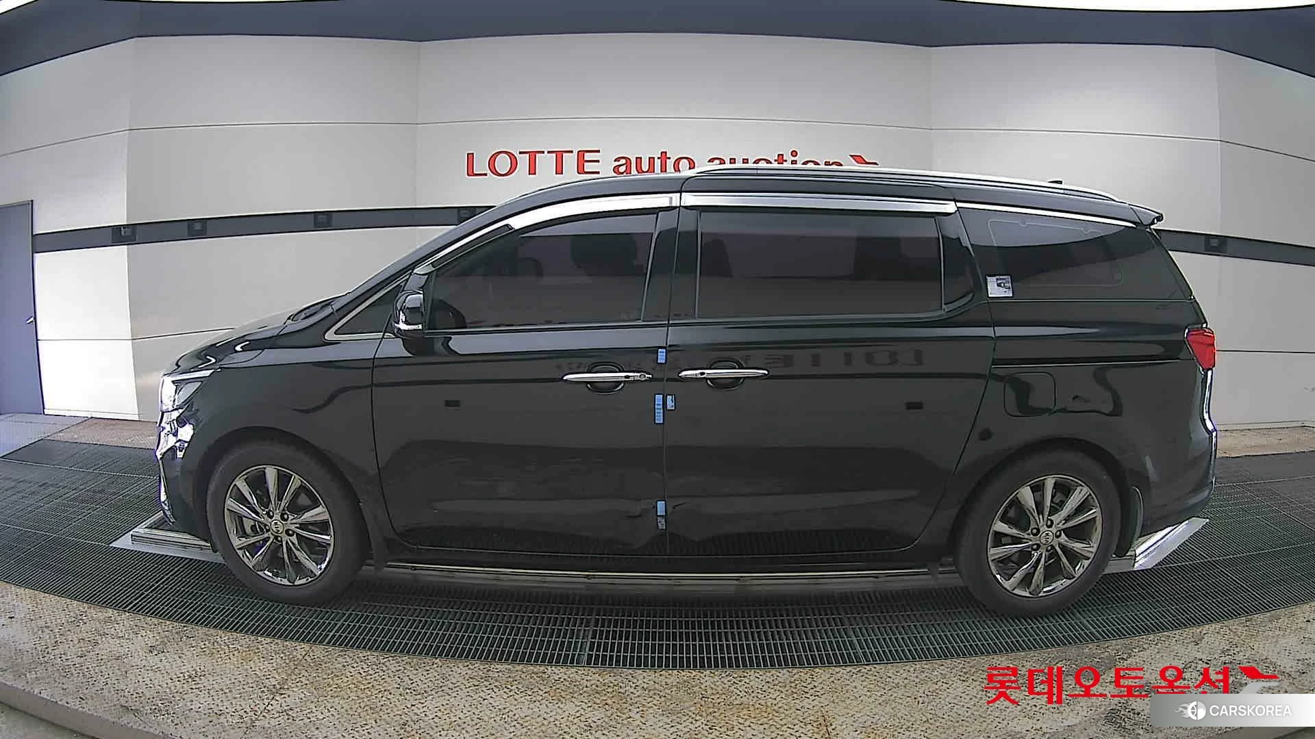 Kia Carnival id 3882130 из Кореи 35