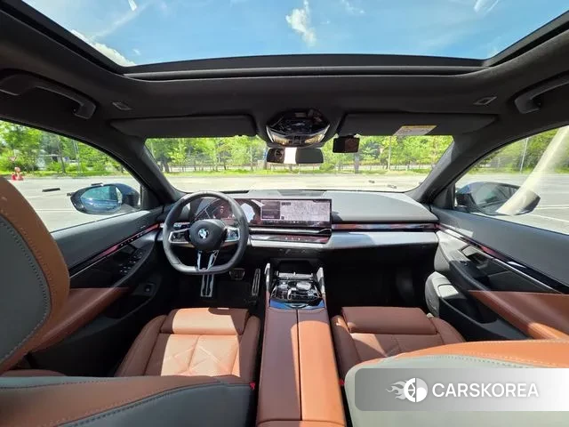 BMW 5 Series (G60) id 2883727 из Кореи 17