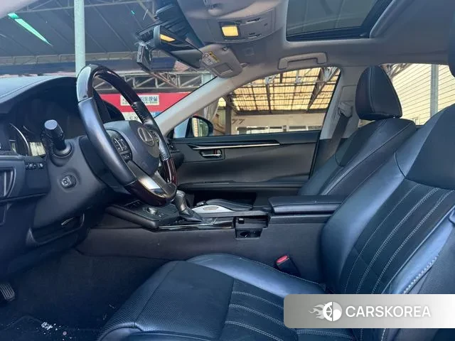 Lexus New ES300h id 3612810 из Кореи 12