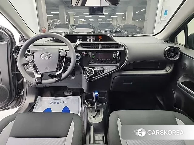 Toyota Prius C id 3703903 из Кореи 17