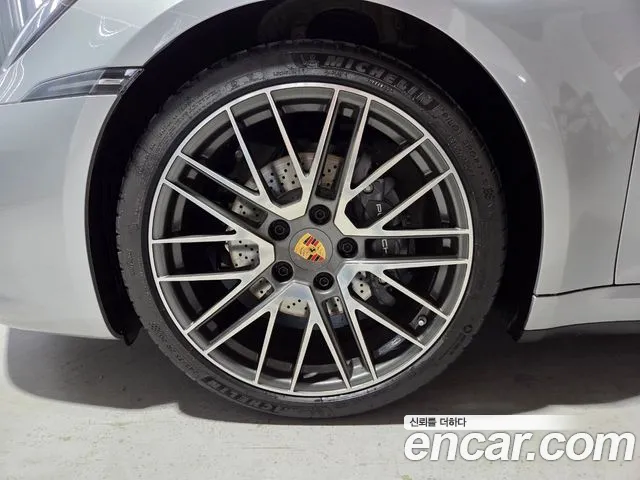 Porsche 911(992) id 2727375 из Кореи 17