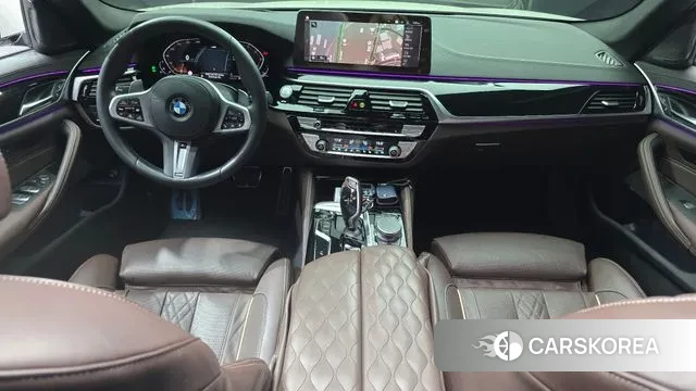 BMW 5 Series (G30) id 3360675 из Кореи 17