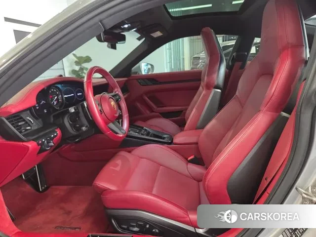 Porsche 911(992) id 3212492 из Кореи 9