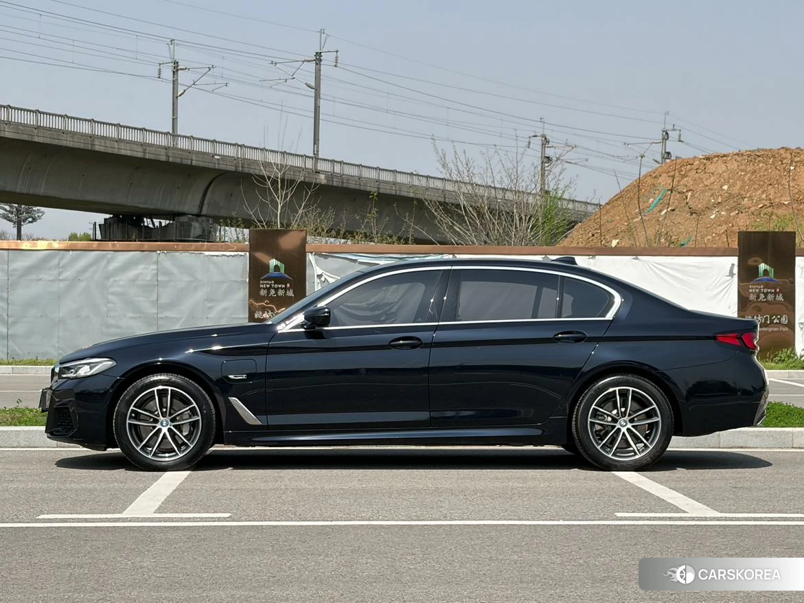 BMW 5 series PHEV id 4440571 из Китая 12