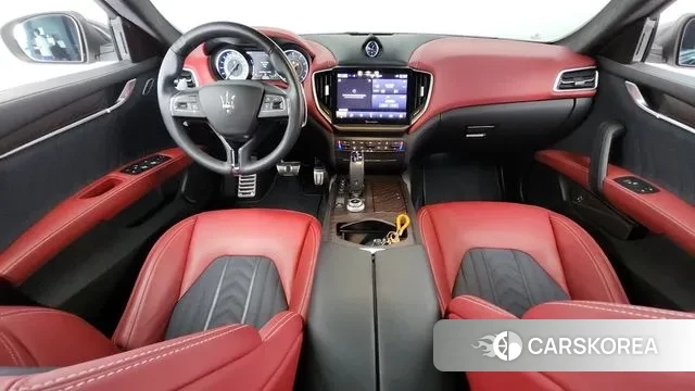 Maserati Ghibli id 3197022 из Кореи 17