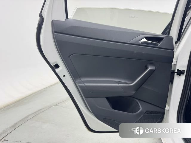 Volkswagen Polo id 4278962 из Китая 25