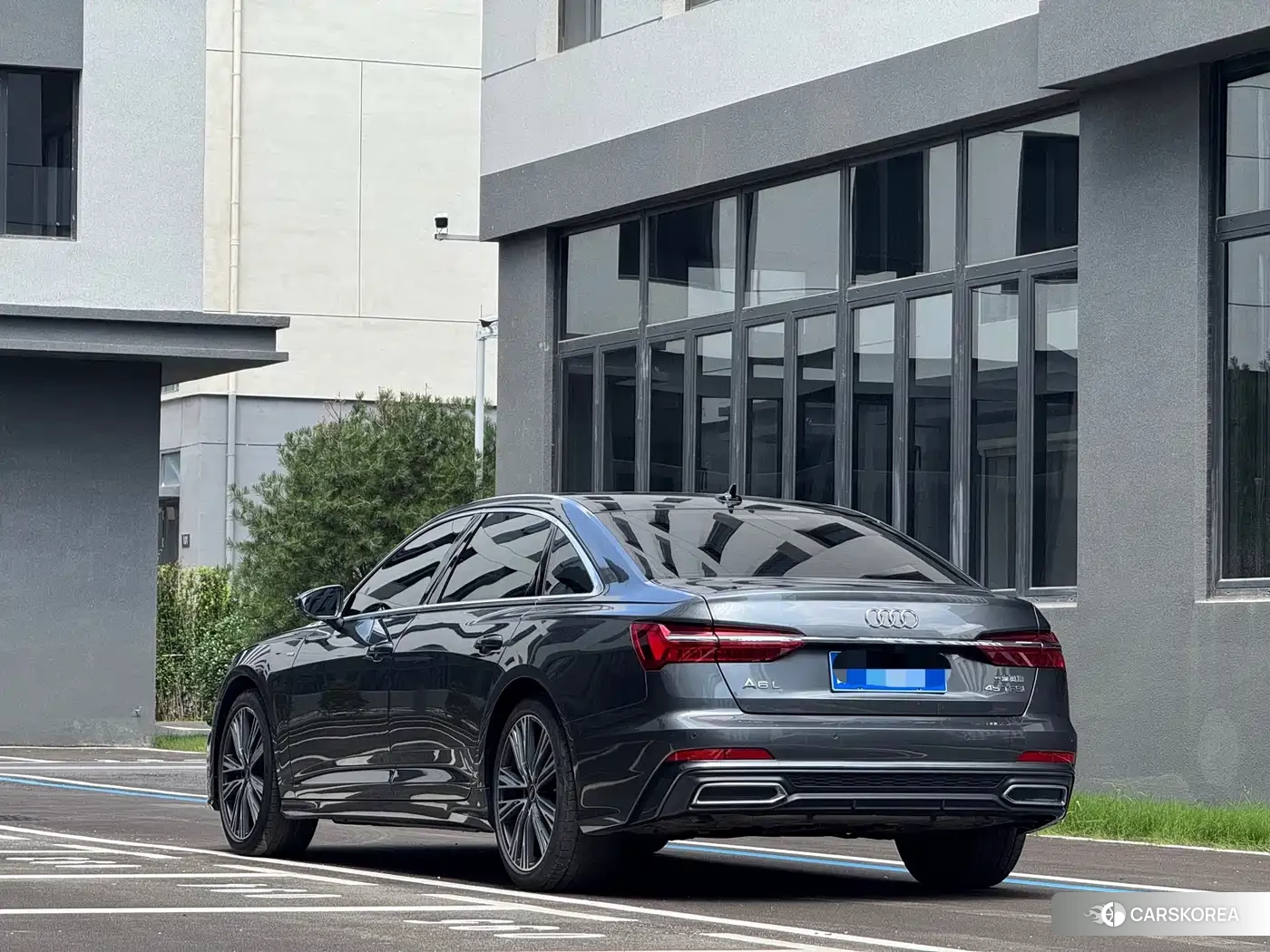 Audi A6L id 4664419 из Китая 17