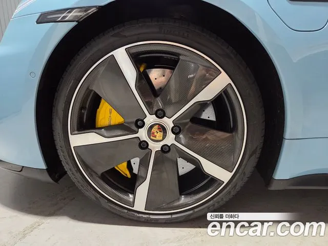 Porsche Taycan id 2727377 из Кореи 17