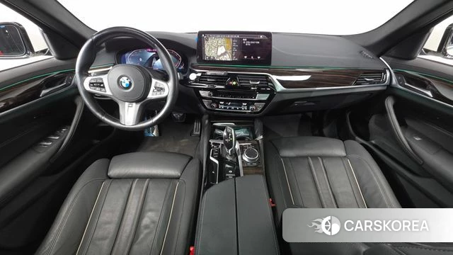 BMW 5 Series (G30) id 4324559 из Кореи 33