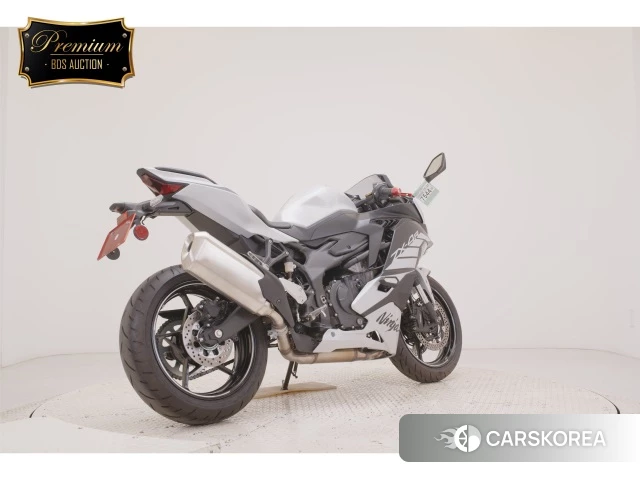 Kawasaki ZX-4R SE 2025 из Японии, фото 3