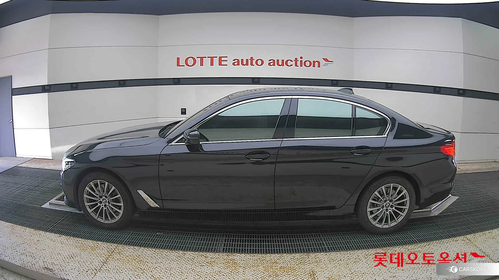 BMW  520i Luxury id 4504427 из Кореи 34