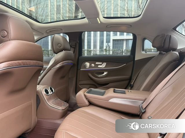 Mercedes-Benz E-class id 4256757 из Китая 17