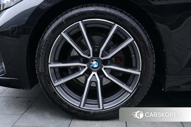 BMW 3 series id 4328556 из Китая 21