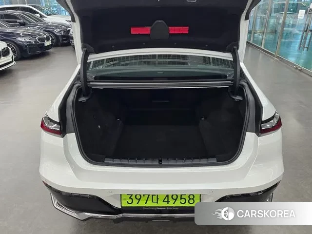 BMW 7 Series (G70) id 3042492 из Кореи 17