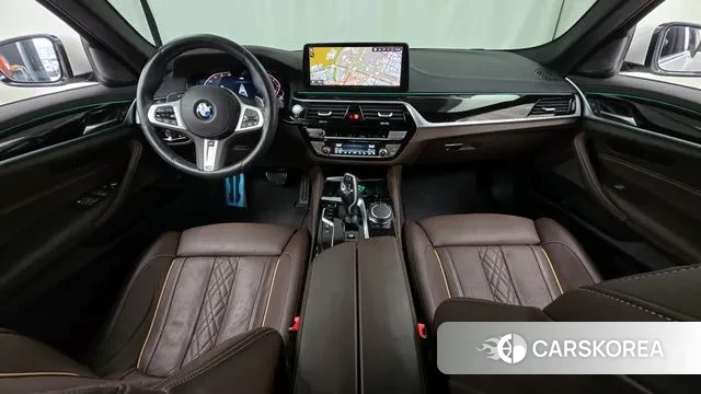 BMW 5 Series (G30) id 2993439 из Кореи 17