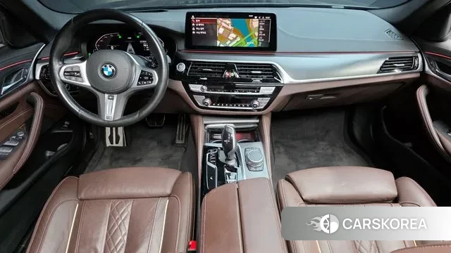 BMW 5 Series (G30) id 3348417 из Кореи 17