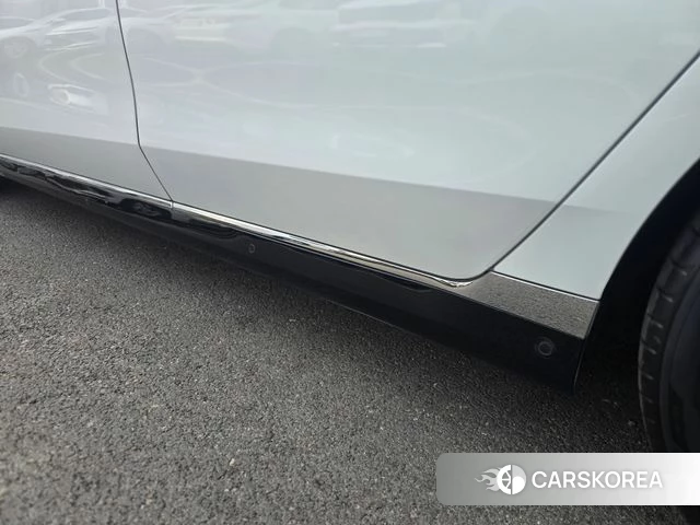 BMW 7 Series (G70) id 3919646 из Кореи 17