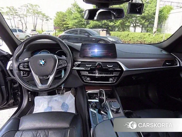 BMW 5 Series (G30) id 2991341 из Кореи 17