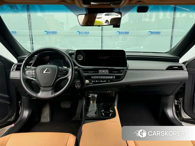 Lexus ES id 4341833 из Китая 9