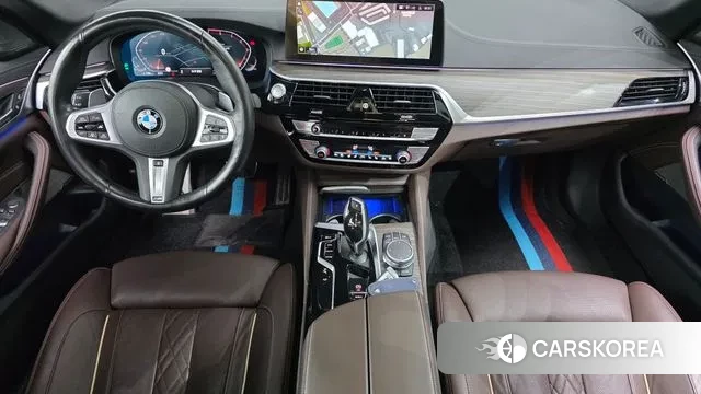 BMW 5 Series (G30) id 3395614 из Кореи 17