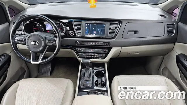 Kia All New Carnival id 2491580 из Кореи 17