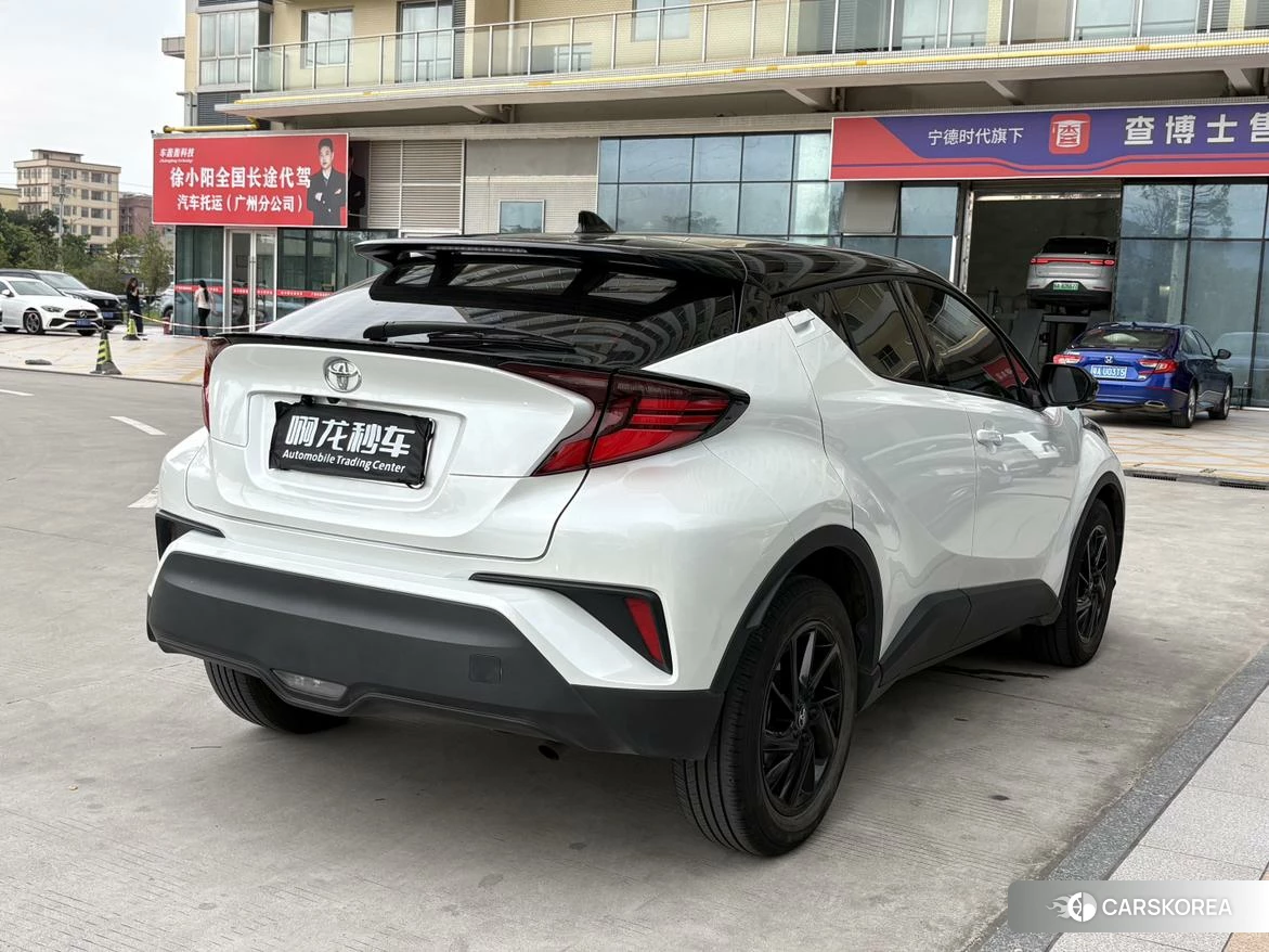 Toyota C-HR id 4479646 из Китая 7
