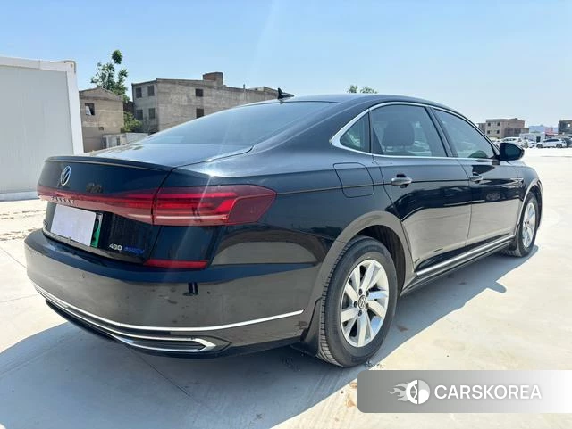 Volkswagen Passat PHEV id 4279188 из Китая 17