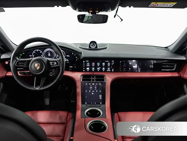 Porsche Taycan id 3353549 из Кореи 15