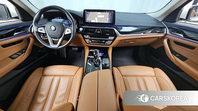 BMW 5 Series (G30) id 3910645 из Кореи 17