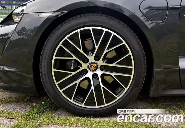 Porsche Taycan id 2682850 из Кореи 10