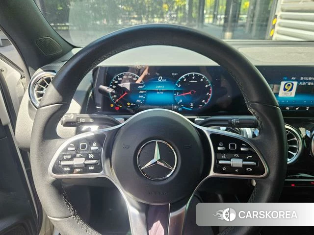 Mercedes-Benz GLB id 4297867 из Китая 14