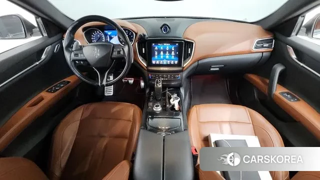 Maserati Ghibli id 3368701 из Кореи 17