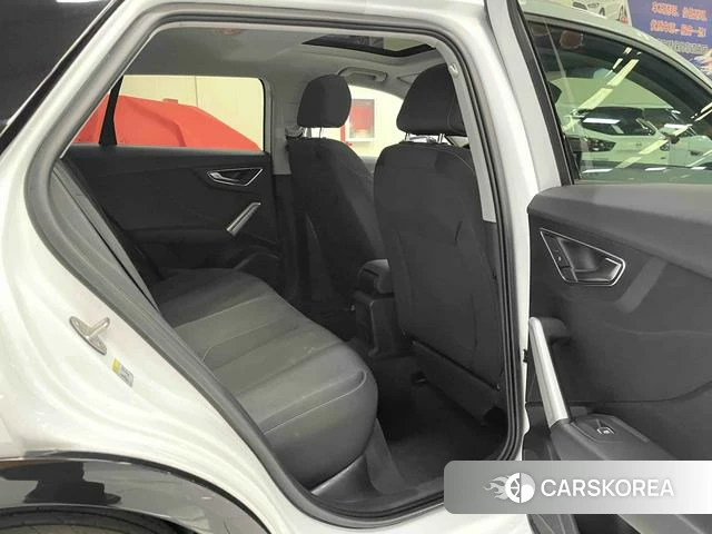 Audi Q2L id 4258620 из Китая 15