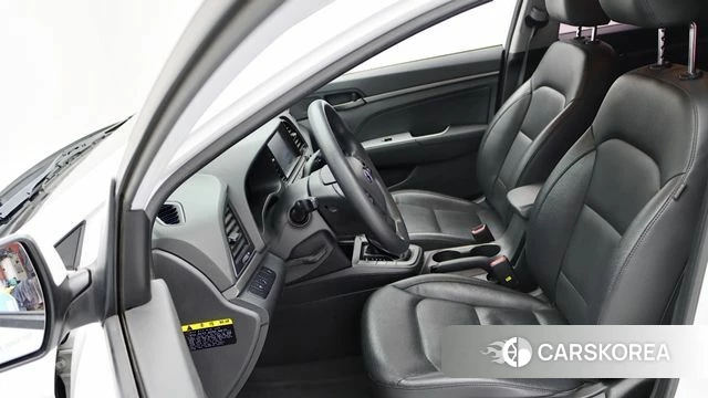 Hyundai Avante AD id 3829201 из Кореи 17