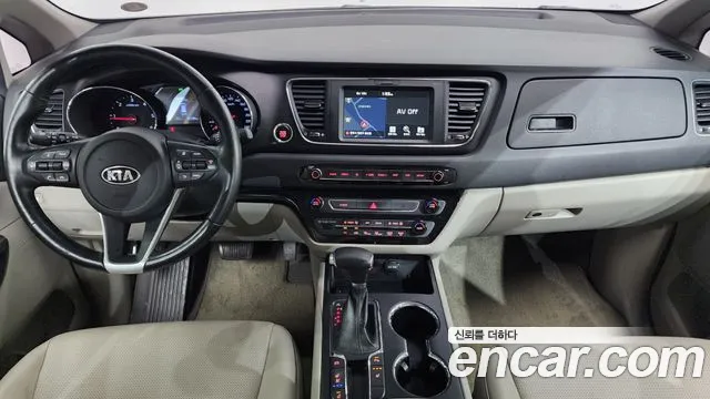 Kia The New Carnival id 2803381 из Кореи 17