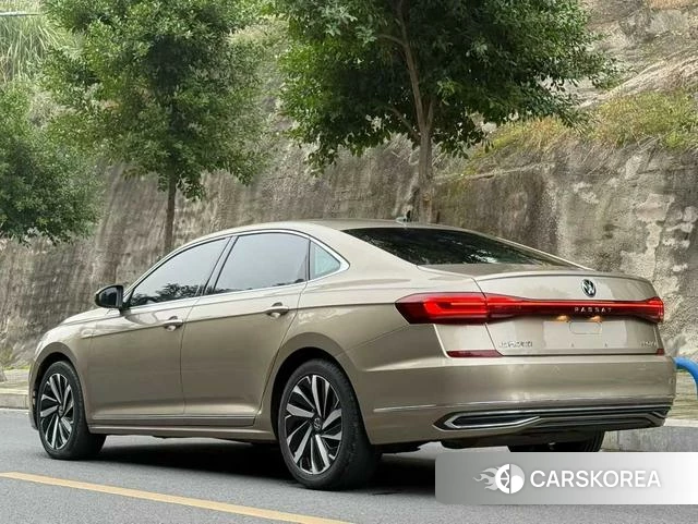 Volkswagen Passat id 4260536 из Китая 7