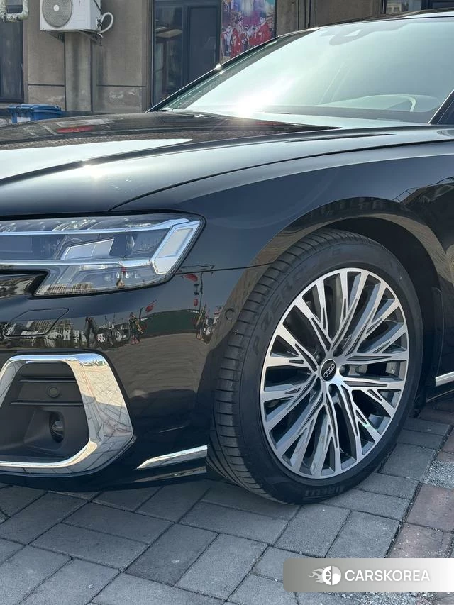 Audi A8 id 4259473 из Китая 8