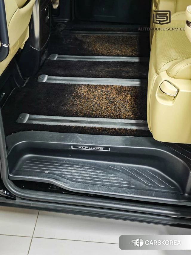 Toyota Elfa id 4301176 из Китая 7