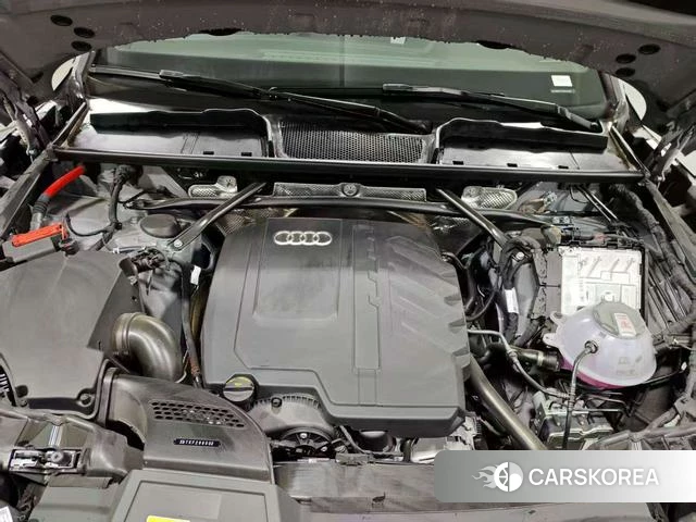 Audi Q5L id 4353047 из Китая 14