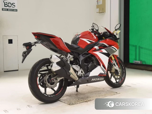 Проданный Honda CBR250RR ABS 2017 из Японии, фото 3