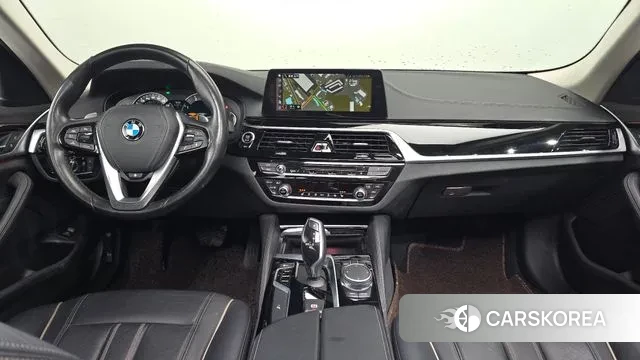 BMW 5 Series (G30) id 3761471 из Кореи 17